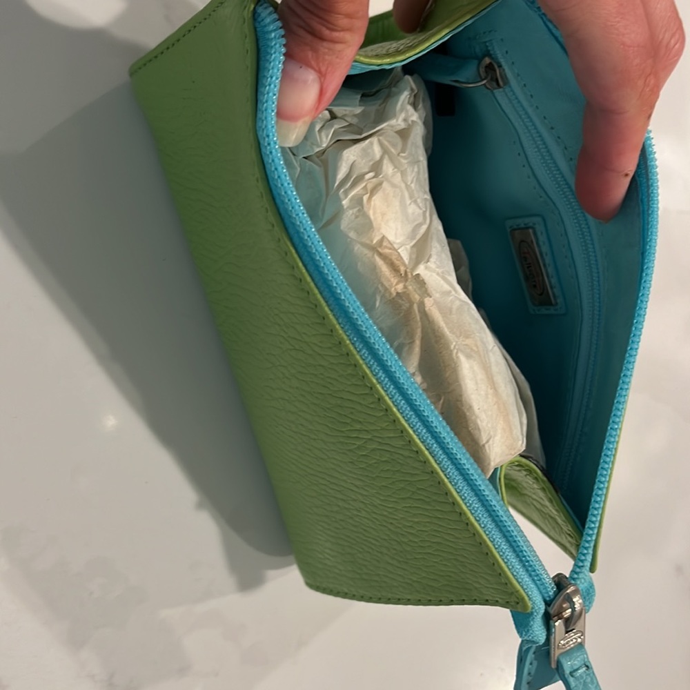 Makeup case and change purse. - Picture 3 of 10